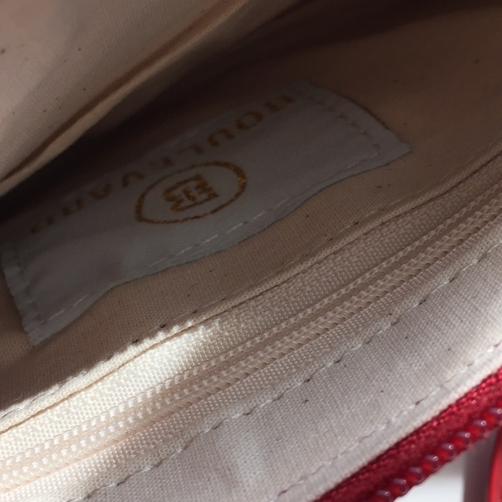 NWT RED BOULEVARD SLIM WRISTLET FROM NORDSTROM!!! - Picture 4 of 5